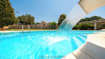 Seasonal outdoor pool