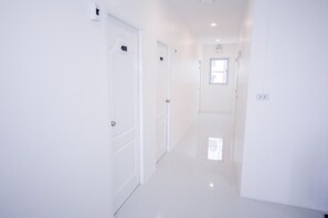 Interior - U-need Guesthouse (Bangkok)