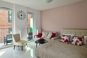 Studio Supérieur, 1 très grand lit et 1 canapé-lit | Literie hypoallergénique, décoration personnalisée