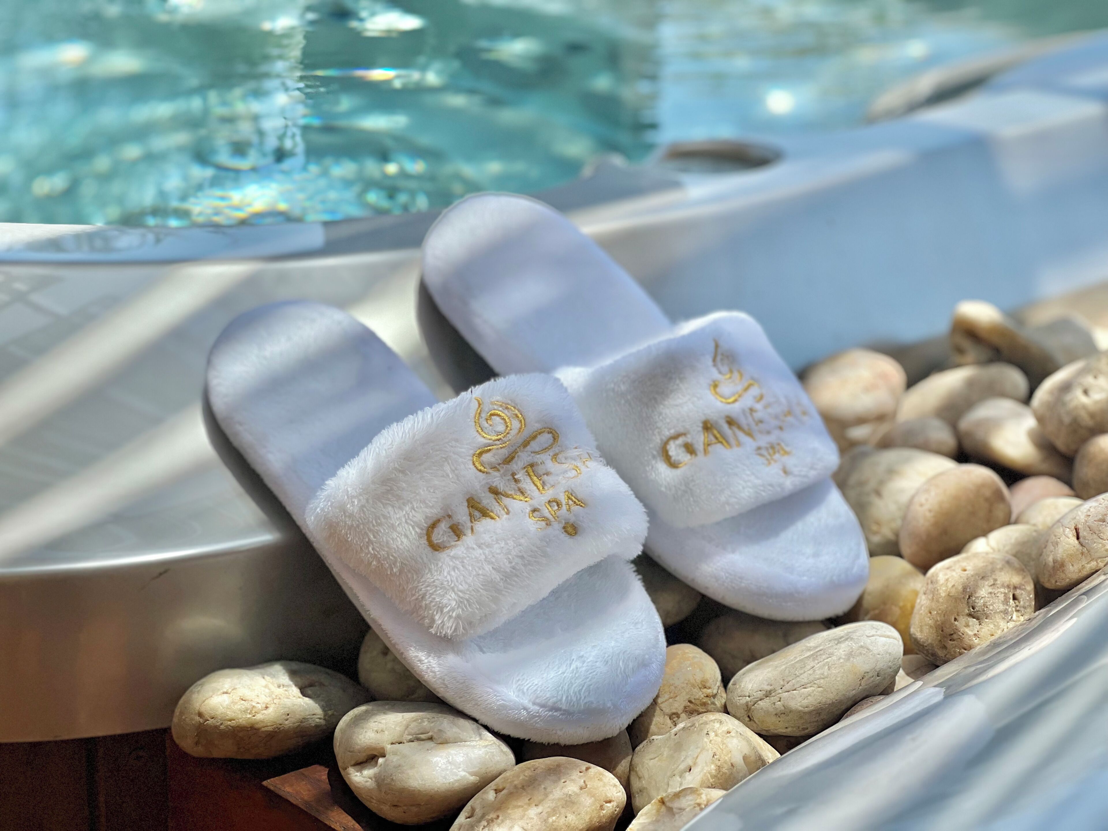 couples treatment room(s), facials, massages