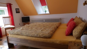 Escrivaninha, Wi-Fi de cortesia, roupa de cama