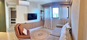 Huoneisto (1007) | Oleskelualue | 42–tuumainen äly-TV, jossa digitaalikanavat