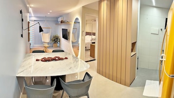 Apartment (310) | 1 bedroom, premium bedding, pillowtop beds, laptop workspace