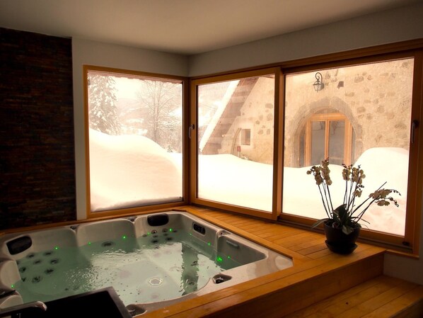 사우나, 온수 욕조