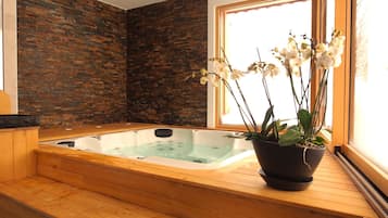 Sauna dan hot tub