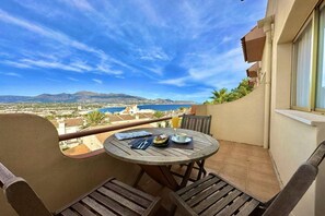 Outdoor dining - Alfaz Paradise (Albir)