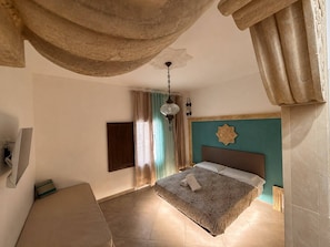 Deluxe Triple Room | Premium bedding, memory foam beds, minibar, in-room safe