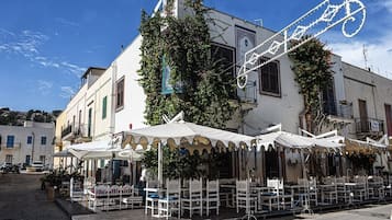 Bagian depan properti