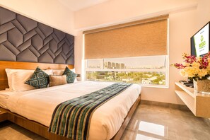 1 bedroom, minibar, in-room safe, desk - Hotel Wego (Mumbai)