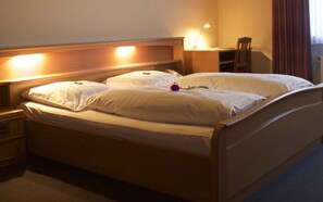 雙人房, 1 張標準雙人床 | 書桌、免費 Wi-Fi