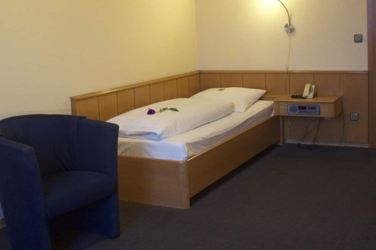 single room, 1 single bed | desk, free wifi
