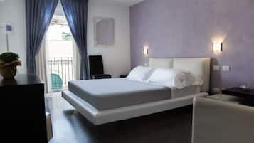 Premium bedding, minibar, free WiFi, bed sheets