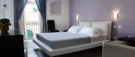 Premium bedding, minibar, free WiFi, bed sheets