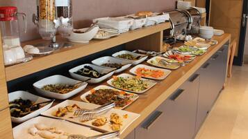 Bao gồm bữa sáng buffet hàng ngày