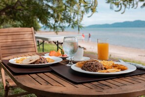 Dagelijks lokaal ontbijt inbegrepen