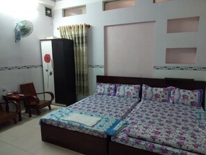 Double Room - Nha Nghi Phuc Thinh (Quy Nhon)
