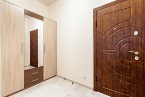 Luxury Apartment, Balcony | Room amenity - Rent Express Koblevskaya 46-2 (Odesa)