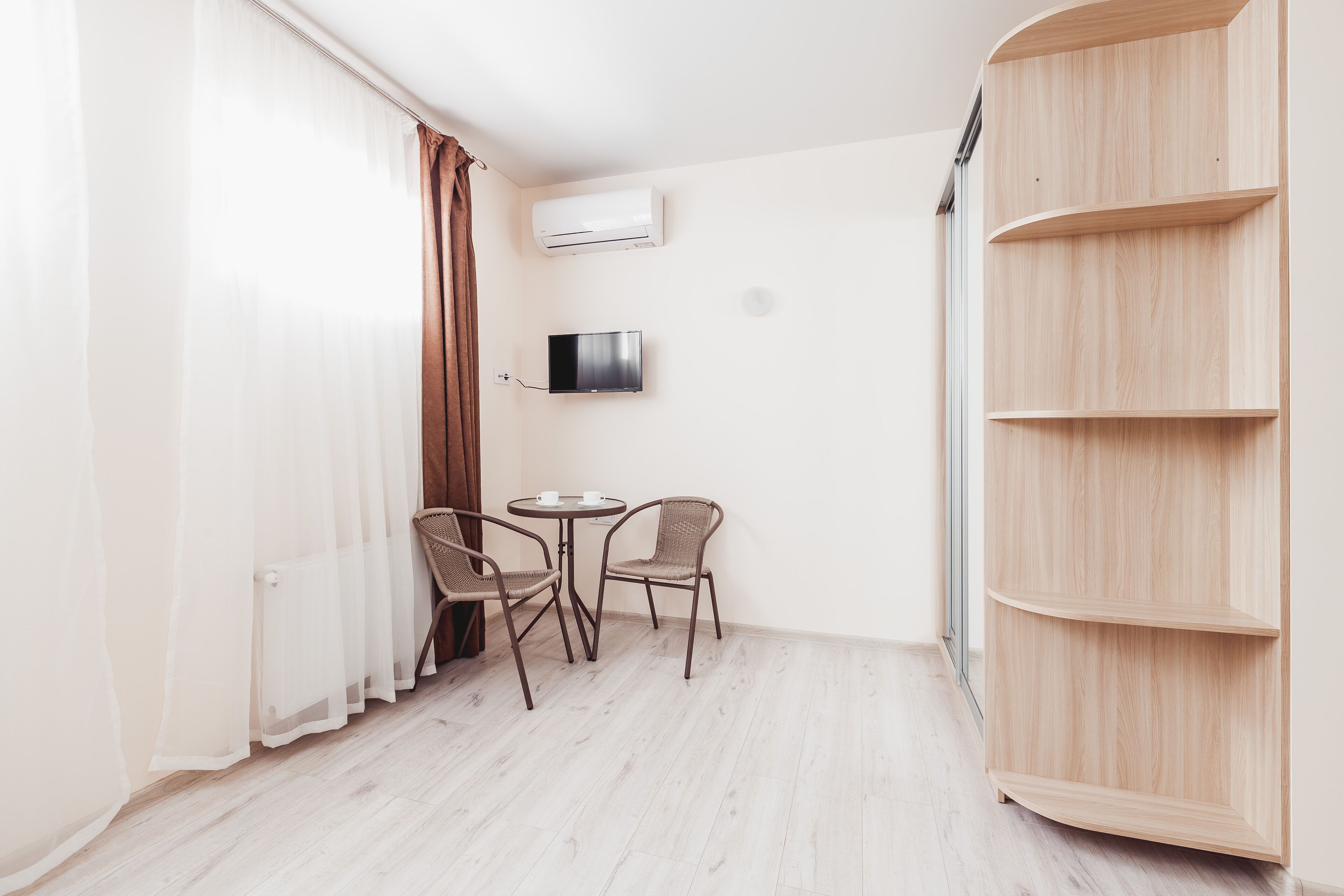 Studio Apartment | Living area | Flat-screen TV