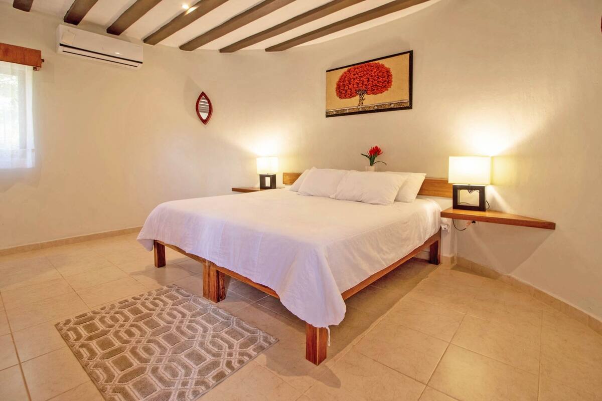 Superior Cabin, 1 King Bed