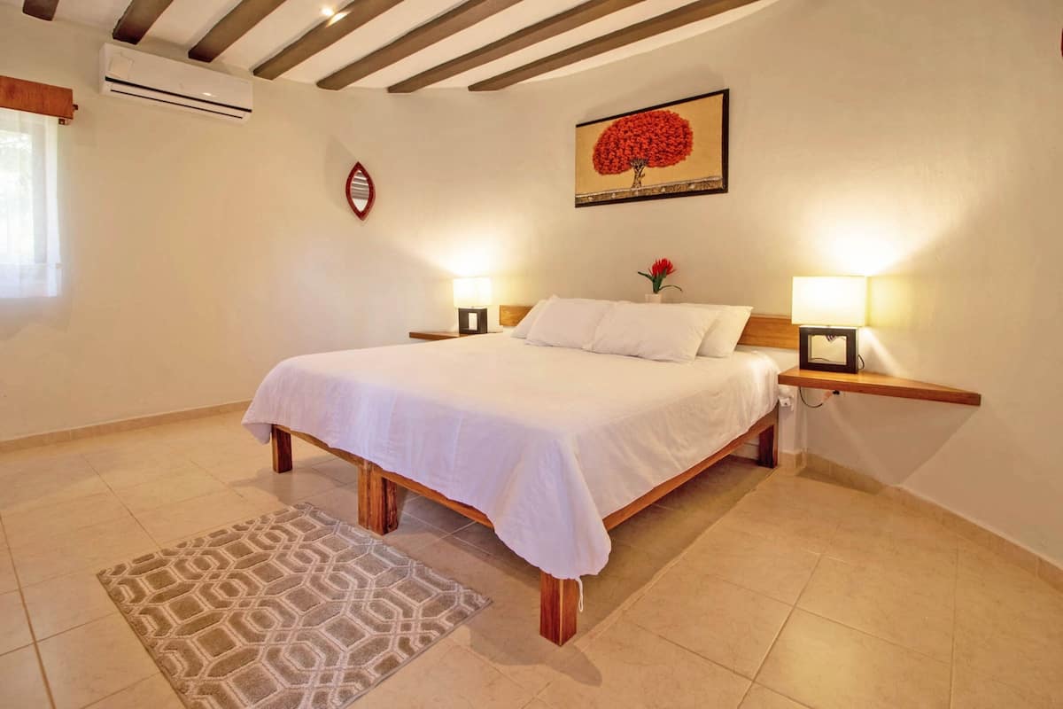 1 habitación, cubrecamas y decoración personalizada