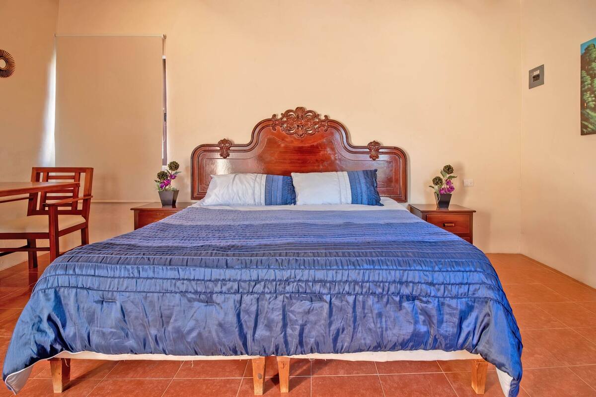 Deluxe Cabin, 1 King Bed