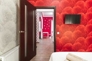 Family Apartment, 1 Queen Bed with Sofa bed | 1 bedroom, free WiFi - LeonRooms Onilovoy 18-1 (Odesa)