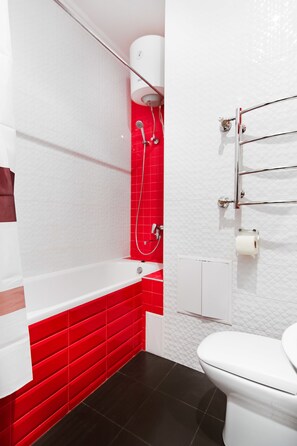 Family Apartment, 1 Queen Bed with Sofa bed | Bathroom