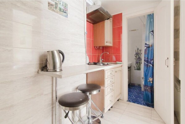 标准公寓, 1 张双人床 | 私人简易厨房 | 微波炉