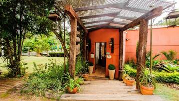 Fachada da propriedade