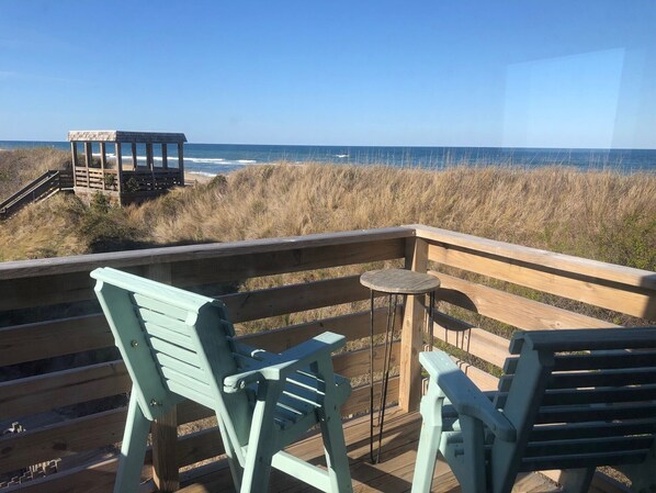 Property grounds - N5615- Oceanfront Condo! 2 BRs, 1.5 baths, Oceanfront Gazebo and sun decks! (Nags Head)