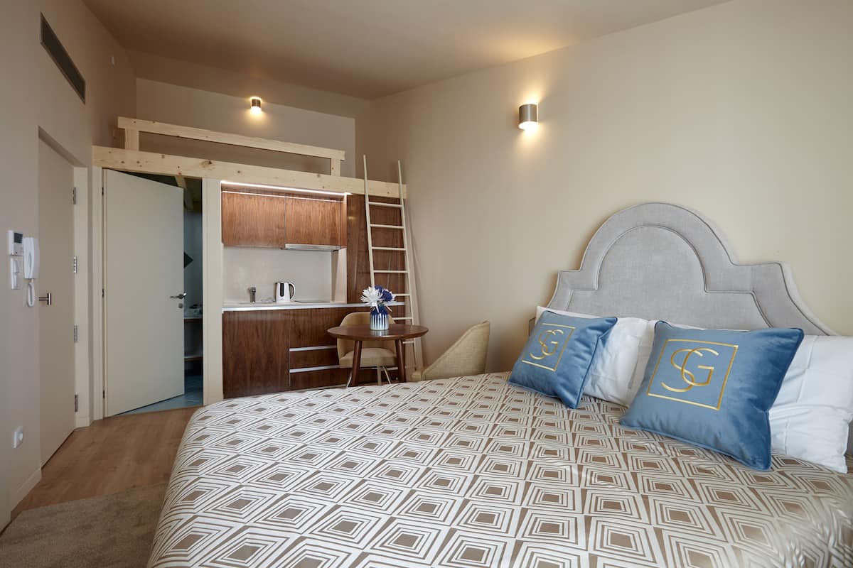 Decoración personalizada, escritorio y sistema de insonorización