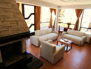 Panoramic Suite, Multiple Beds, City View