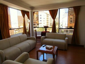 Panoramic Suite, Multiple Beds, City View | Premium bedding, individually decorated, individually furnished, desk - The King Sun Garden (Cusco)
