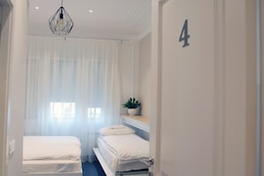 Room - Karavan Inn - Hostel (Belgrade)
