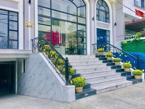 Front of property - La Galerie Hotel (Ho Chi Minh City)