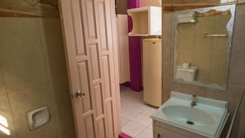 Dusche, Handtücher, Seife, Toilettenpapier