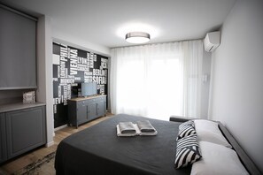 Hypo-allergenic bedding, individually furnished, desk, soundproofing - Donizetti Residence (Bergamo)