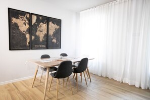Literie hypoallergénique, ameublement personnalisé, bureau