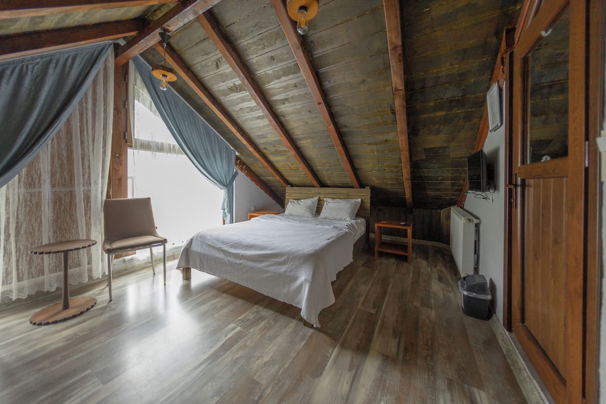 Design Double Room, 1 Double Bed, River View | 1 bedroom, soundproofing, free WiFi, bed sheets
