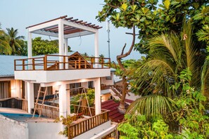 Property grounds - By The Shade (Hangnaameedhoo)