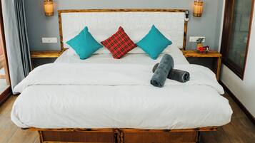 Minibar, in-room safe, desk, soundproofing