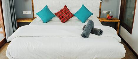 Minibar, in-room safe, desk, soundproofing