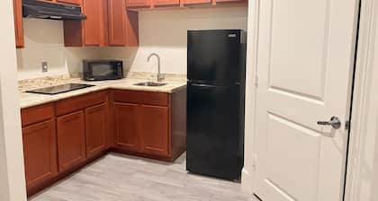 Americas Best Value Inn & Suites Houston Veterans Memorial