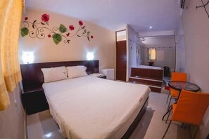 Basic Room, 1 Double Bed | Free WiFi, bed sheets