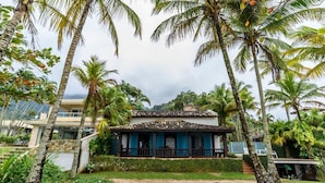 Exterior - Pé na areia frente ao mar em Guaeca (São Sebastião)