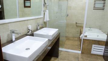 Bañera de hidromasaje privada