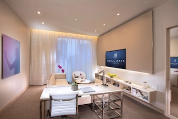 55-inch Smart TV with satellite channels, TV, Netflix at HALL Arts Hotel Dallas, Curio Collection by Hilton