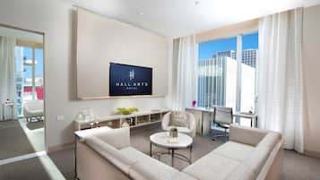 Suite, 1 Bedroom, City View | Frette Italian sheets, premium bedding, in-room safe