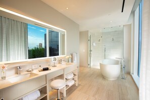 Suite, 1 Bedroom, City View | Frette Italian sheets, premium bedding, in-room safe - HALL Arts Hotel, Dallas, Autograph Collection (Dallas)