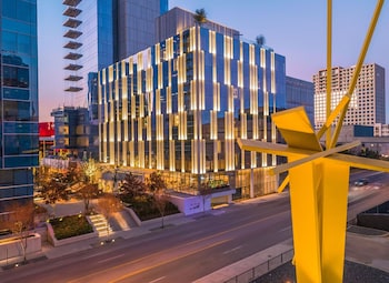 HALL Arts Hotel, Dallas, Autograph Collection